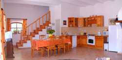 Holiday houses and vacation rentals in Provence and Languedoc, many villas with pools, southern France